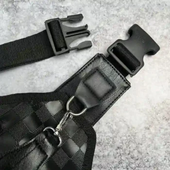 کیف دوشی چرمی مشکی دورو مناسب استفاده روزانه، دانشگاه و سفر