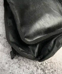 جزئیات طراحی دوروی بادی بگ چرم BG40 با الگوی شطرنجی کلاسیک