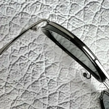 عینک کلاسیک مردانه