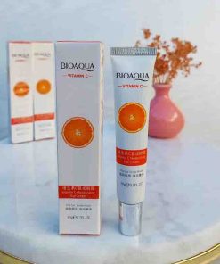 نحوه استفاده از کرم آبرسان دور چشم ویتامین سی Bioaqua برای رطوبت رسانی پوست اطراف چشم