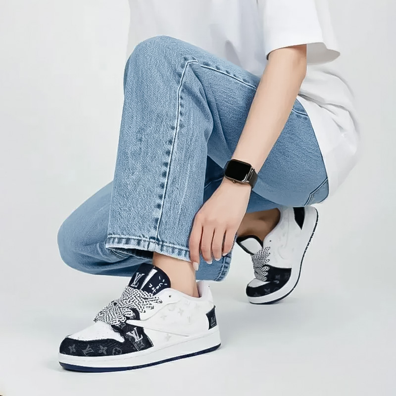 کتونی زنانه ترویس لویی ویتون سفید سرمه ای | کد 3001