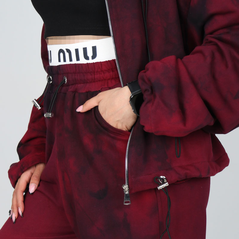 ست زنانه سویشرت کلاهدار و شلوار بگ مدل سهتیکه آبرنگی قرمزمشکی | کد DO50 - Image 6