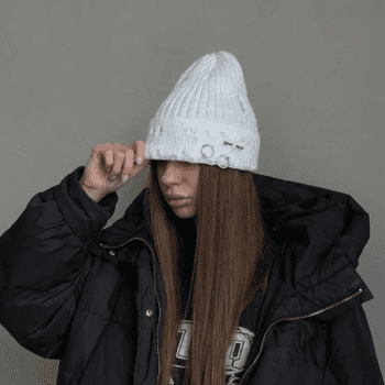 کلاه بافتنی پرسینگدار رنگ سفید